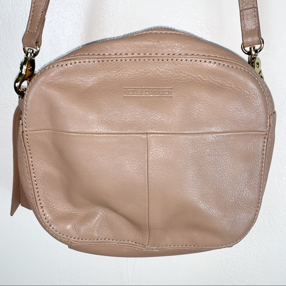 Kelsi dagger tan Charlie chain-trim crossbody bag - Picture 4 of 7